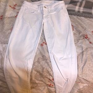 White skinny jeans